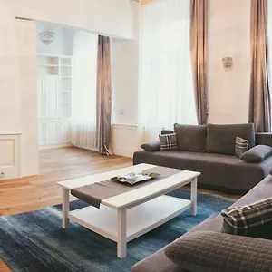 Helvetia 4*, Dusseldorf Germany