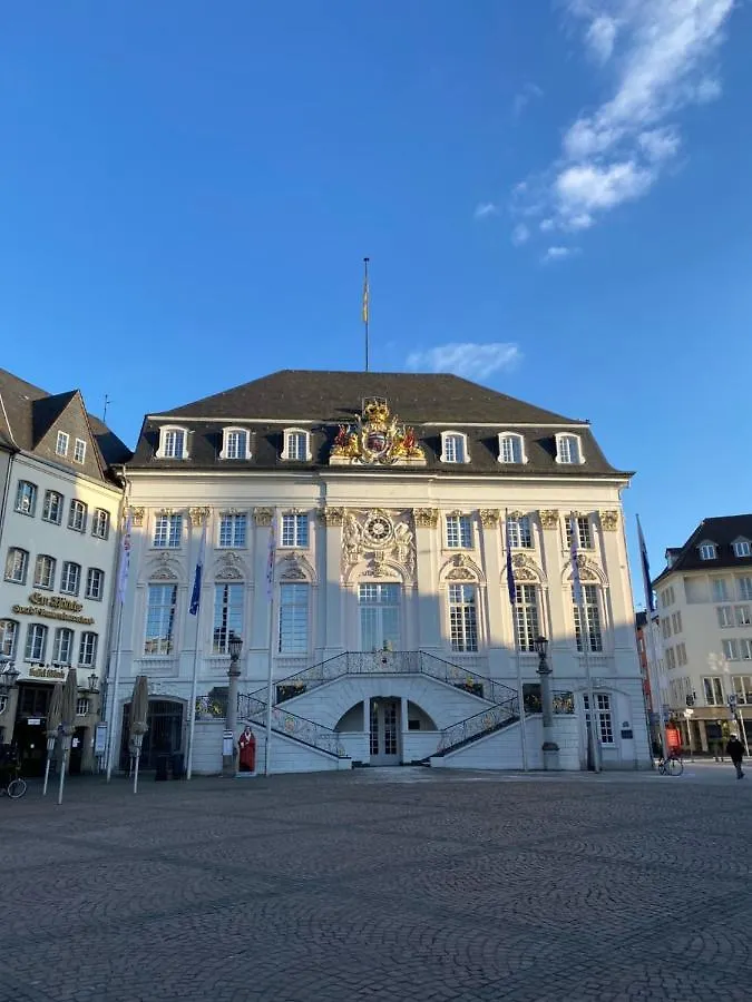 Hotel Restaurant Zur Post Bonn 4*,